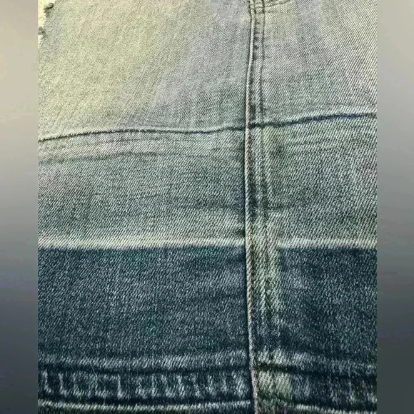 J Brand | Distressed Frayed Hem Blue Jean Medium to dark Wash Mini Skirt Sz 27 4 - Picture 7 of 7
